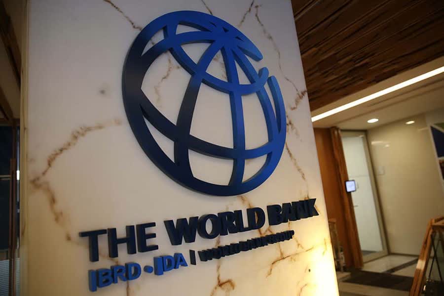 World Bank supports continued government economic stimulus